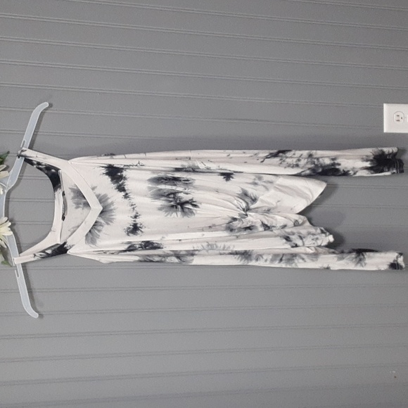 Shein Curve Tye Dye Cold Shoulder Top - Picture 3 of 8